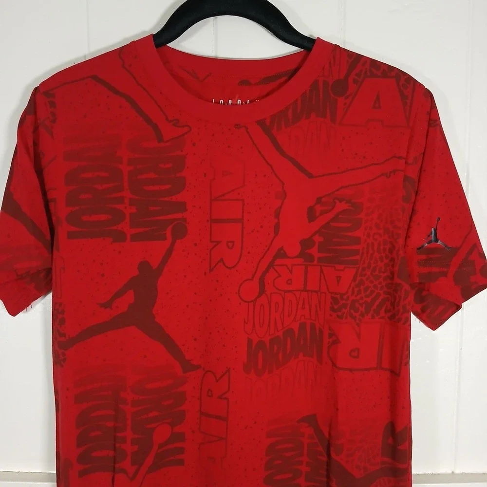 Jordan Boys Red All Over Print Jumpman Logo T-Shirt Size Large (12-13) C258-R78 - Picture 2 of 9